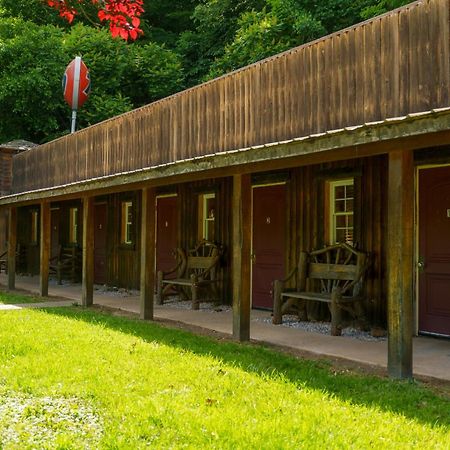 Seneca Pines Lodge Seneca Rocks Dış mekan fotoğraf