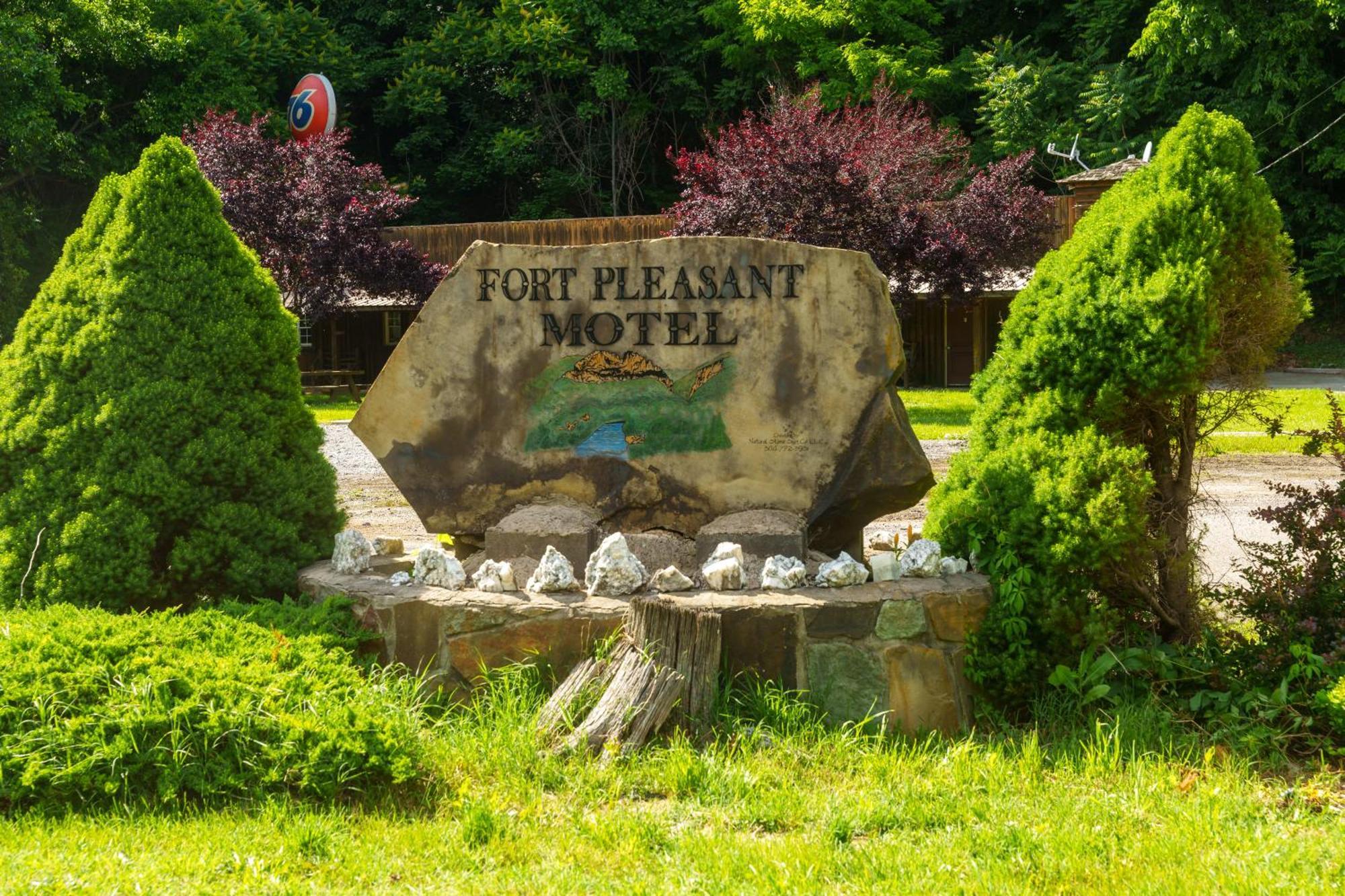 Seneca Pines Lodge Seneca Rocks Dış mekan fotoğraf